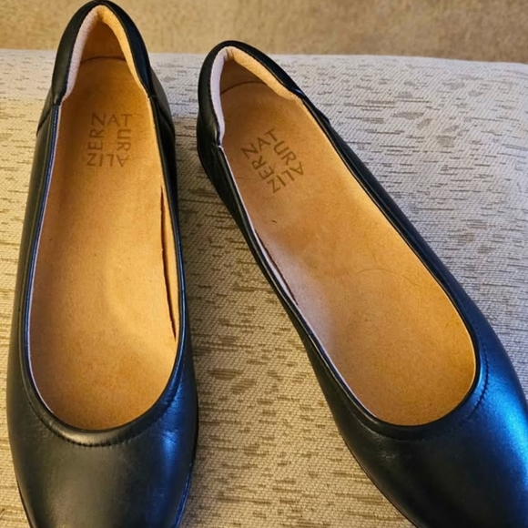 Naturalizer Shoes - Naturalizer Black Flats Classic Minimalist Style